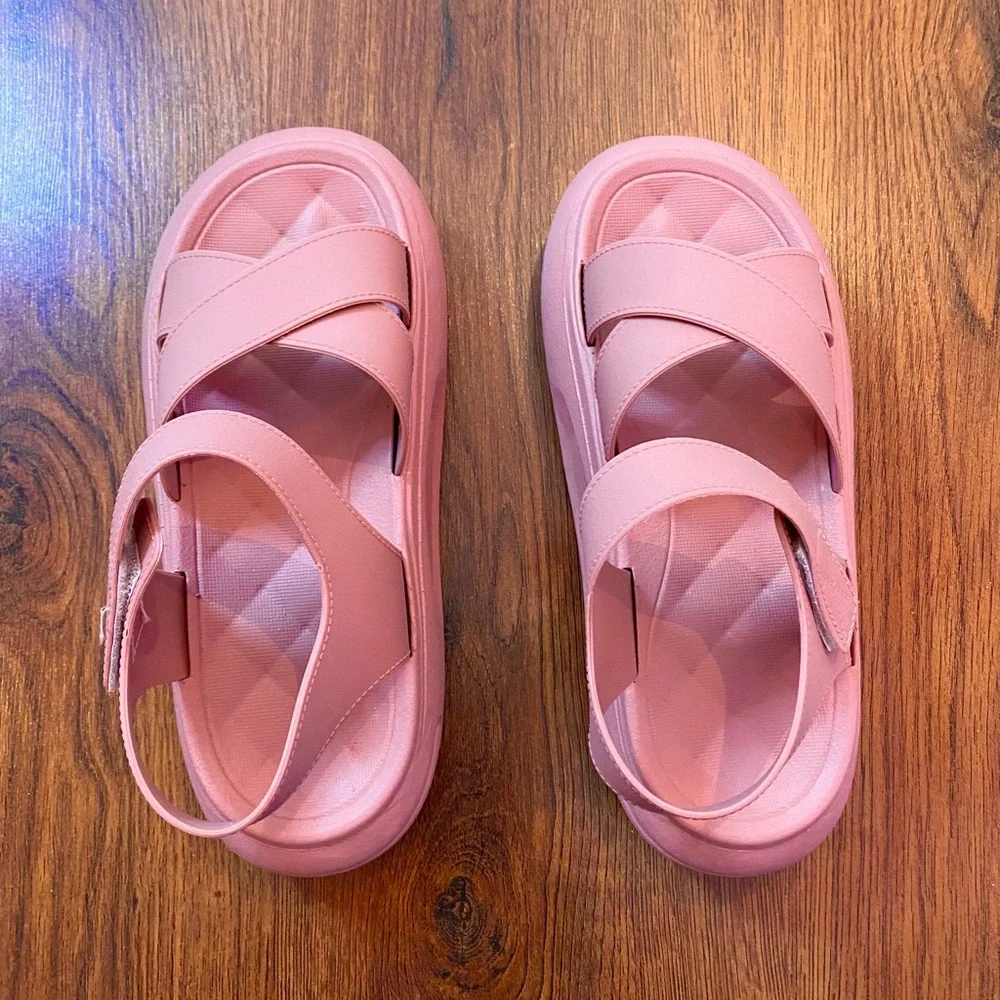 🎀🌷 Pink Strappy Velcro Sandals 🌷🎀 - Picture 5 of 7